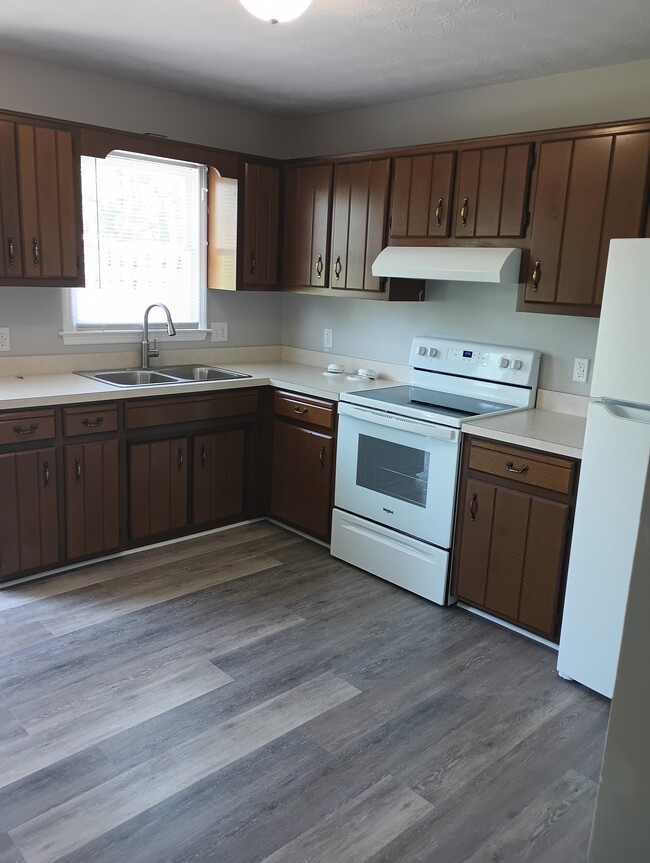 Photo - 201 Dove Dr Townhome