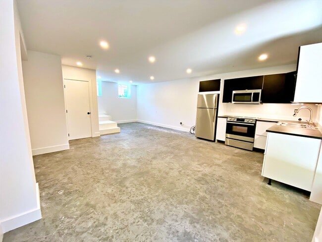 Photo - 406 Sumner St Unit 1