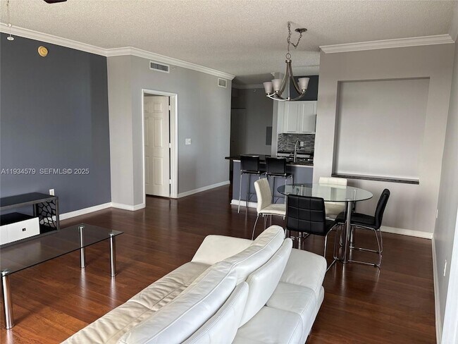 Photo - 1919 Van Buren St Unit 817