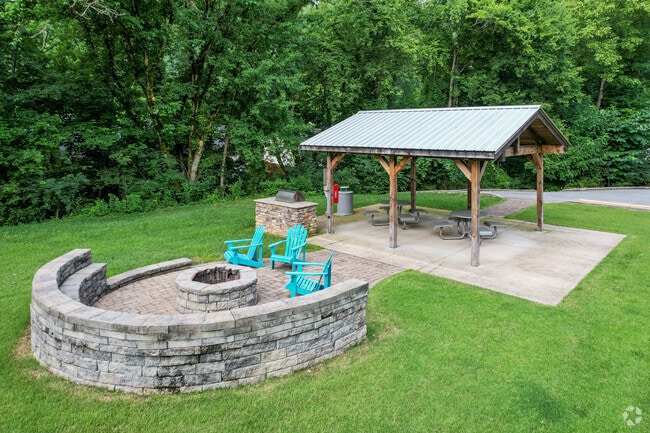 Firepit/Grilling Area - Arcadia Creekside