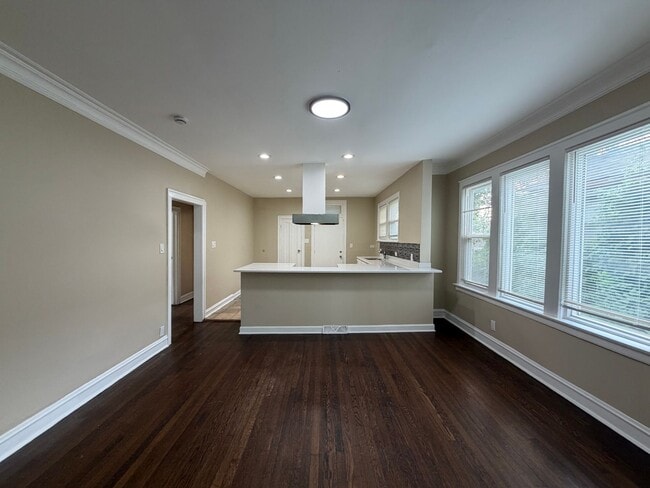 12479 S Wabash Ave