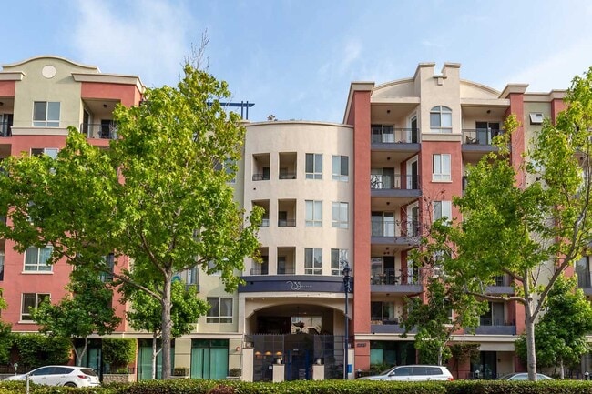 Building Photo - ***OPEN HOUSE 06/01/26 @ 2 PM*** MARINA DISTRICT HIDDEN GEM!!! STEPS FROM GASLAMP QUARTER, 2 /2,...