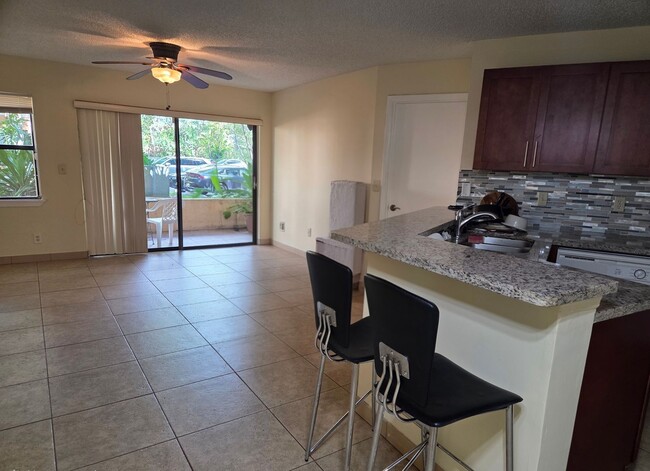 Building Photo - Upgraded 2BR/2BA – Gated Community, Great ... Unit 1007 Rental