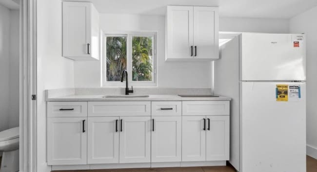 Photo - 621 SE 1st St