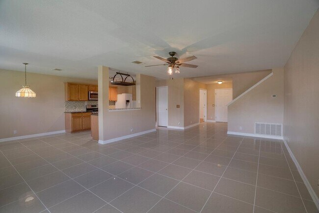 Photo - 918 Estate Dr