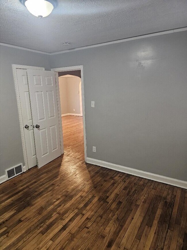 Photo - 9717 Balfour Rd