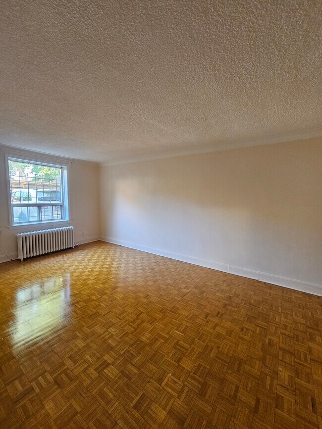 Photo - Vaughan Gardens