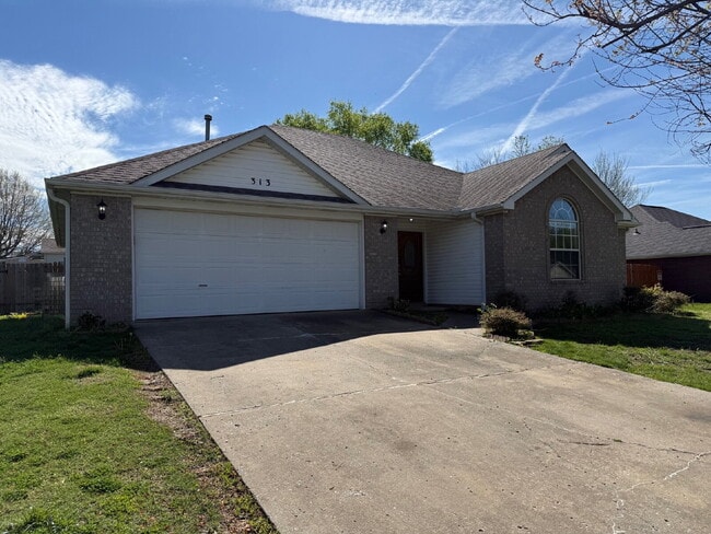 Photo - 313 Summerset St