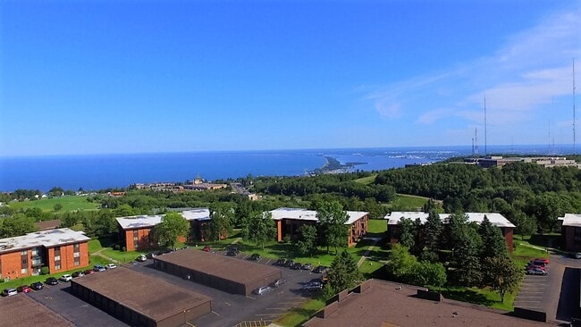 Photo - Highland Village Apartments