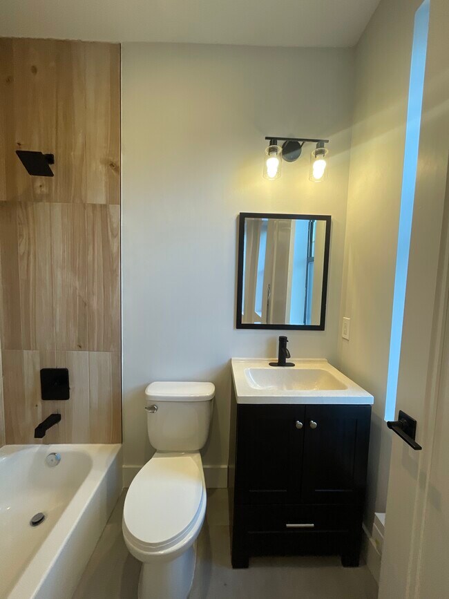 Bathroom - 108 Lembeck Ave Unit 3C