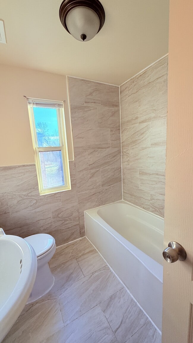 Photo - 20619 W Chicago