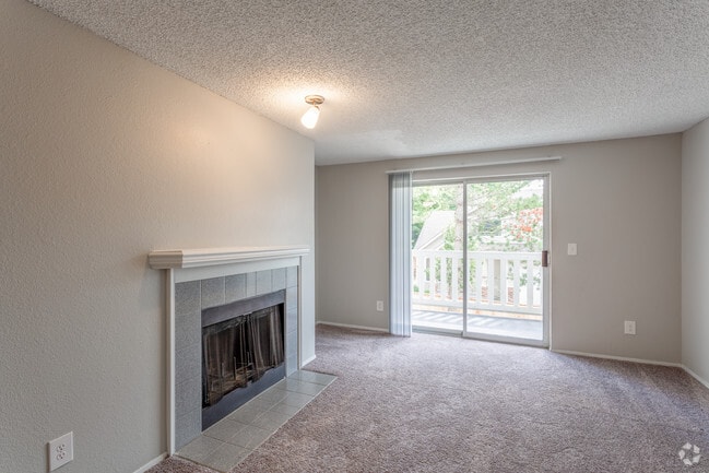 Renovated 2BR, 1BA - Timber Flats