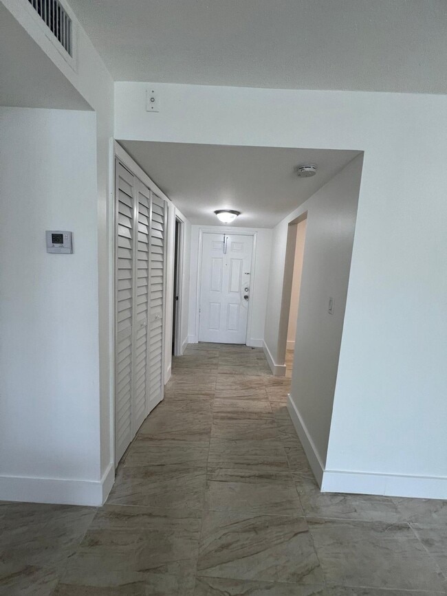 Photo - 15225 NE 6th Ave