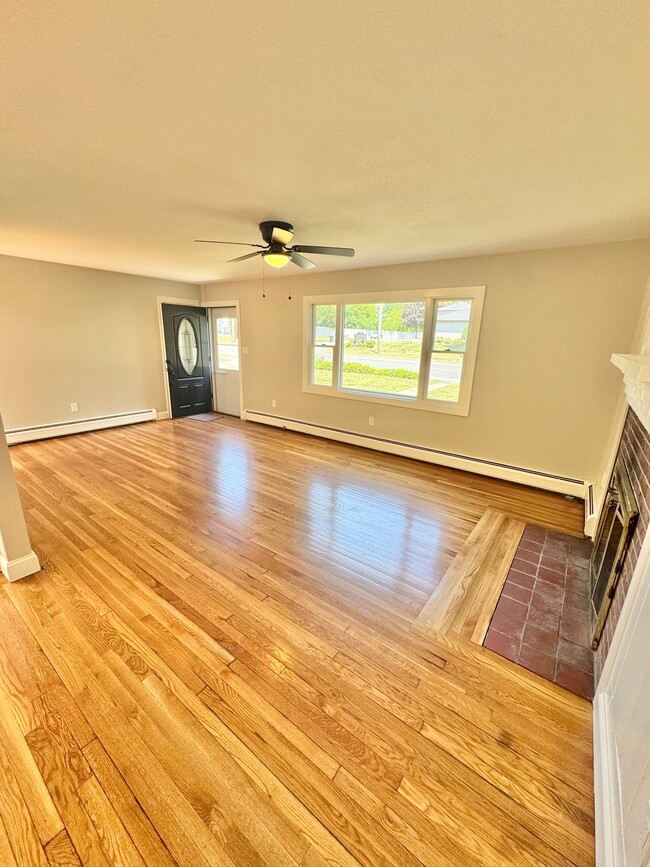 Photo - 12 Hadley St