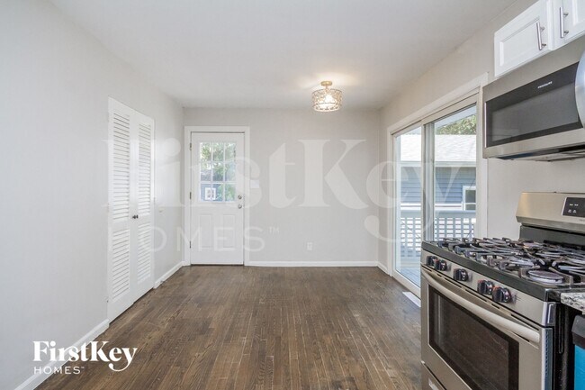 Photo - 16088 W Des Plaines Dr