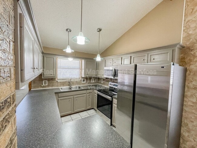 Photo - 2108 77th St