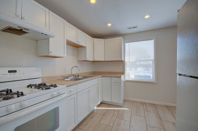 Photo - 1512 N May St