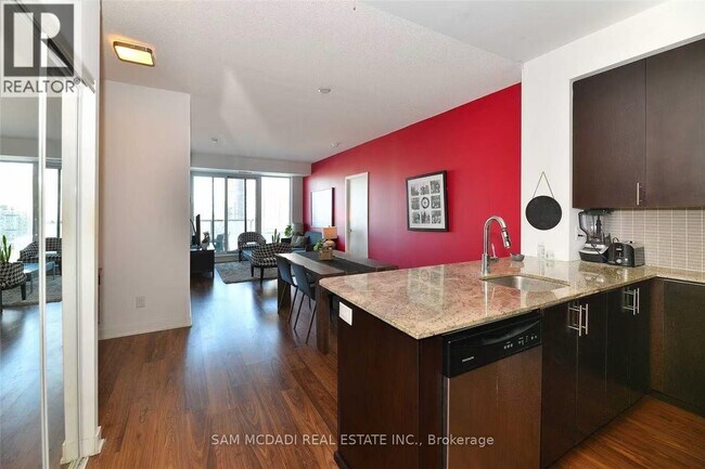 Photo - 260 Sackville St Unit 909