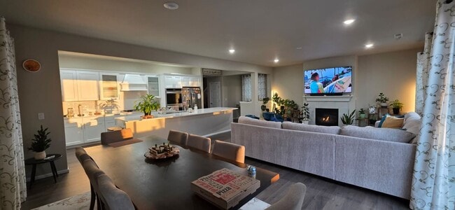 Photo - Amazing 4bed/2.5bath Home in Bonney Lake with Peak a Boo View of Mt. Rainer!