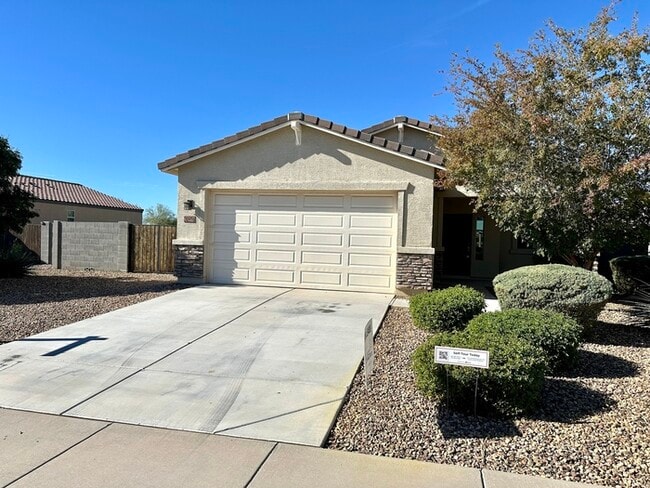 Photo - Well maintained single level San Tan Valley home located in Quail Run.