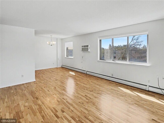 Photo - 2727 W 43rd St Unit 408