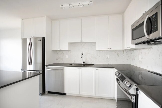 Photo - 7411 & 7433 Yonge St. and 20 & 30 Clarke Ave