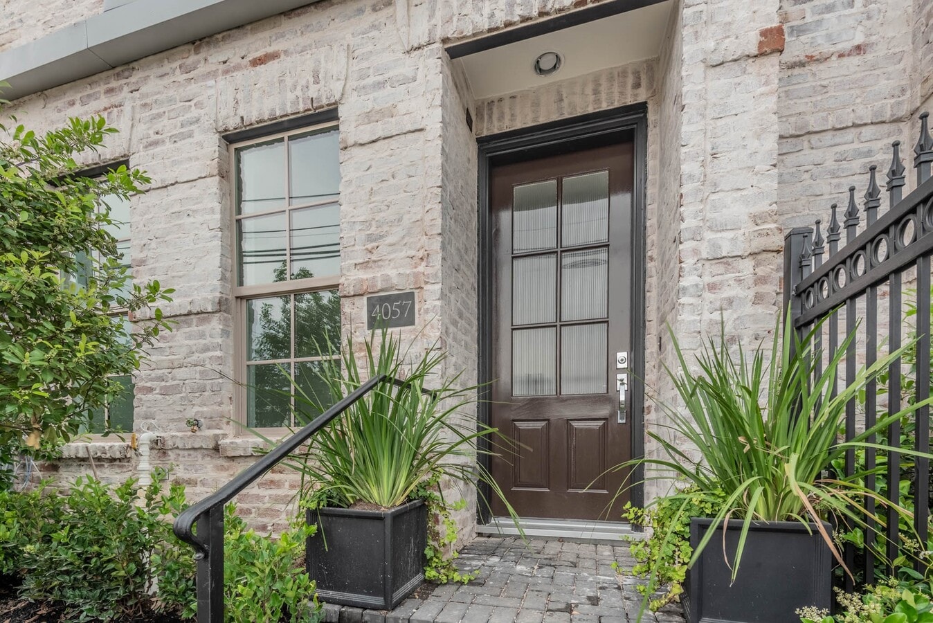 Photo - 4057 Leeland St