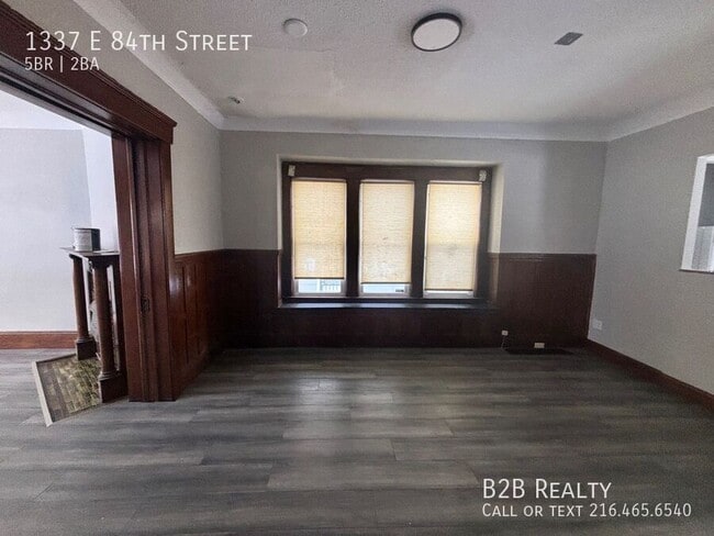 Photo - 1337 E 84th St