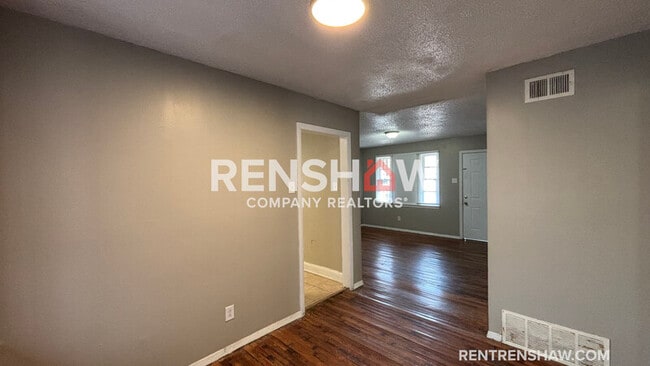 Photo - 4694 McCrory Ave