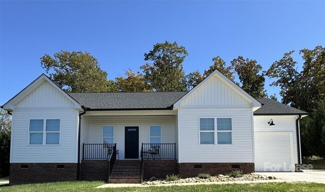 Photo - 1371 Legion Club Rd
