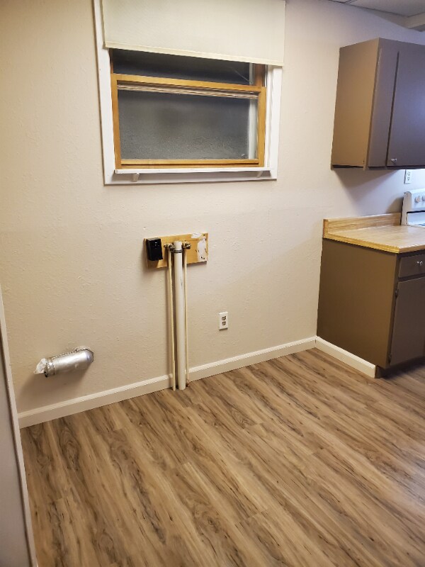 Photo - 207 3rd Ave W