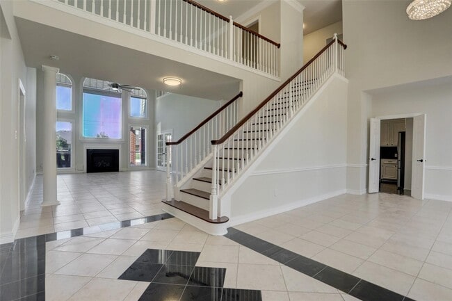 Photo - 5519 Bridlewood Dr