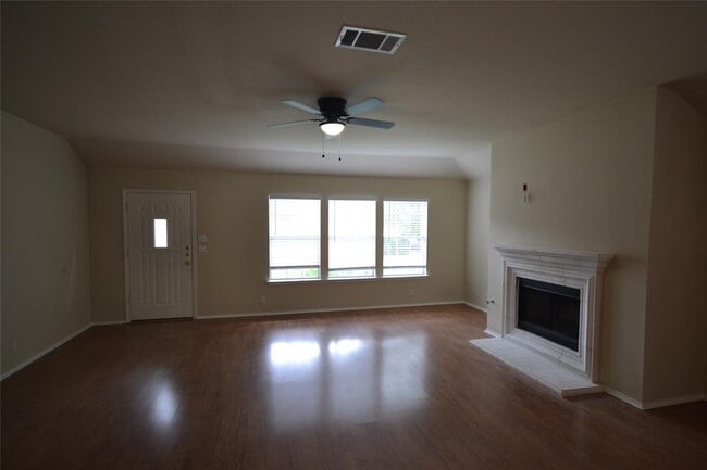Photo - 1803 Warwick Cove