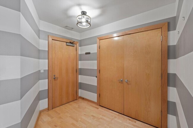 Photo - 401 N 2nd St