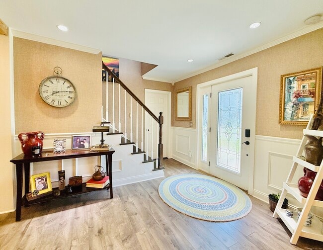 Photo - 3 Turnabout Ln