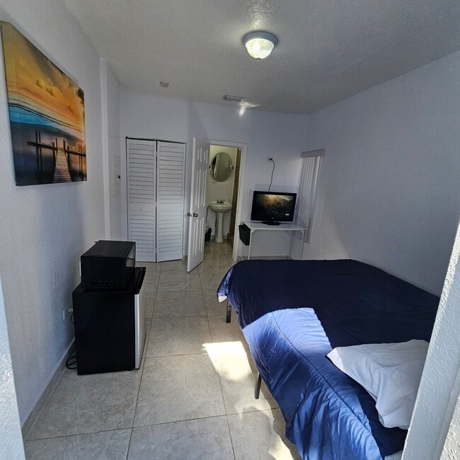 Photo - 540 Minola Dr Unit 3