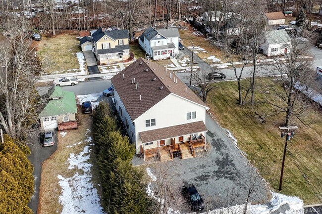 Photo - 127 Pine St Unidad 4