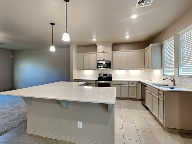 Photo - 509 N Main St