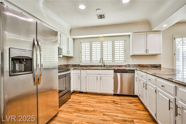 Photo - 6315 N Park St