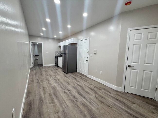 Photo - 330 Jackson St Unit 1R