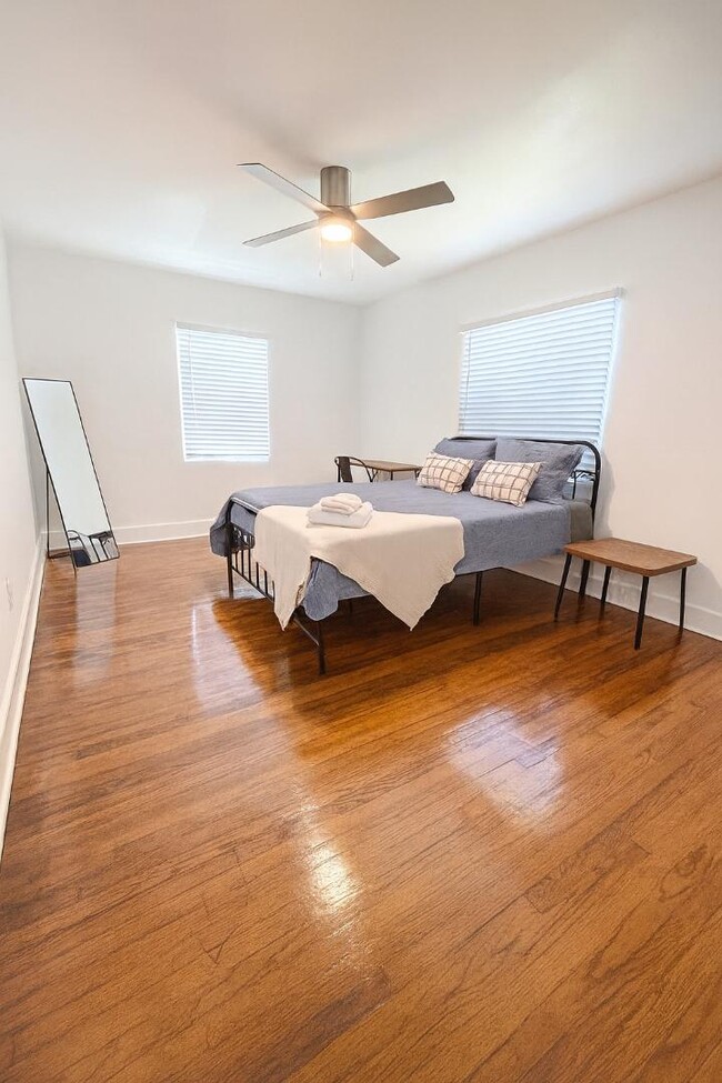 Photo - 2205 12th St NW