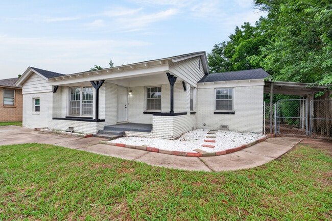 Photo - 3208 N Roff Ave