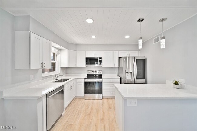 Photo - 16881 Davis Rd Unit 721