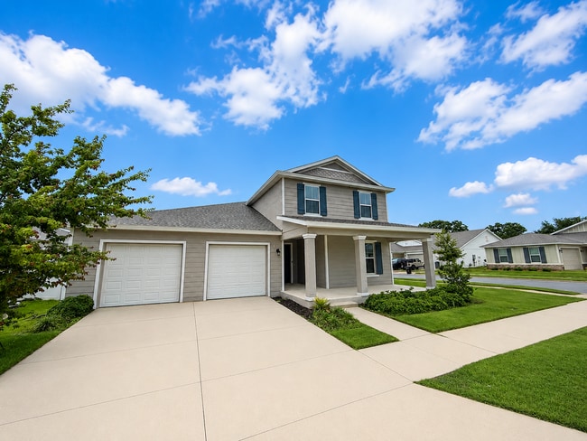 Building Photo - Experience modern & expansive living in this corner-lot 5Bedrooms/3.5Bath home at Ocala!