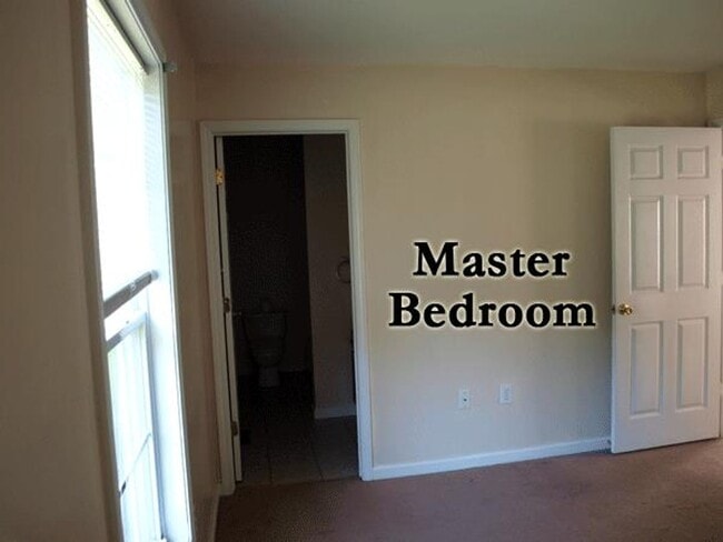 Photo - 875 Treewood Dr