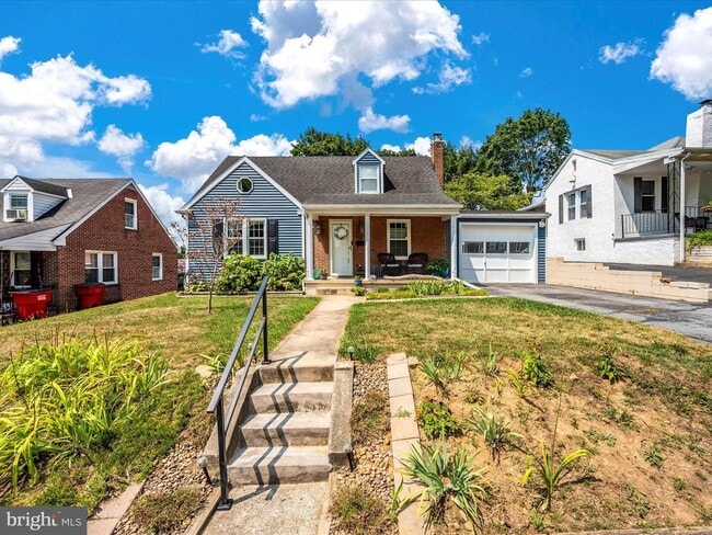 Photo - 413 Pangborn Blvd