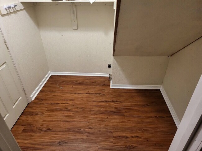Photo - Charming 2/1 home nestled amongst the trees! Unidad #2