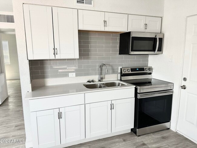 Photo - 6808 N 23rd Ave