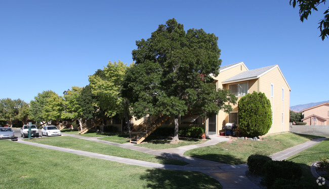 Desert Shade Apartments - Desert Shade Apartments