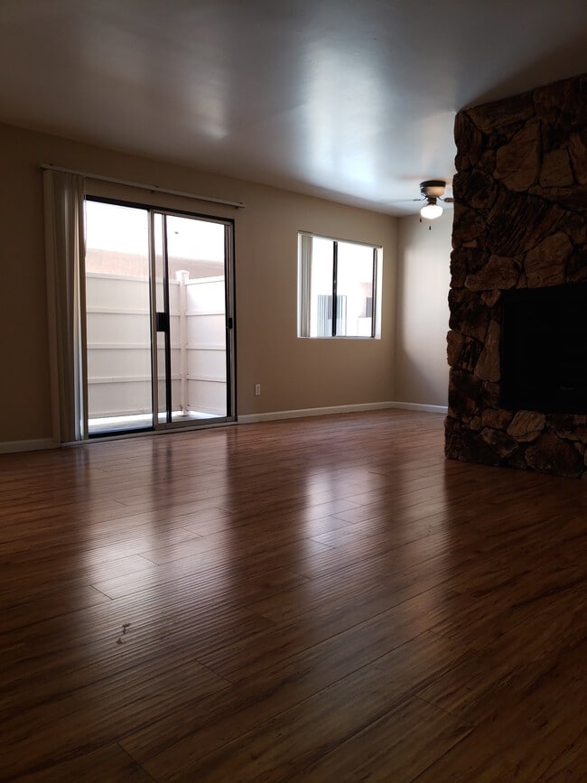 Photo - 14157 Vanowen St Unit 101